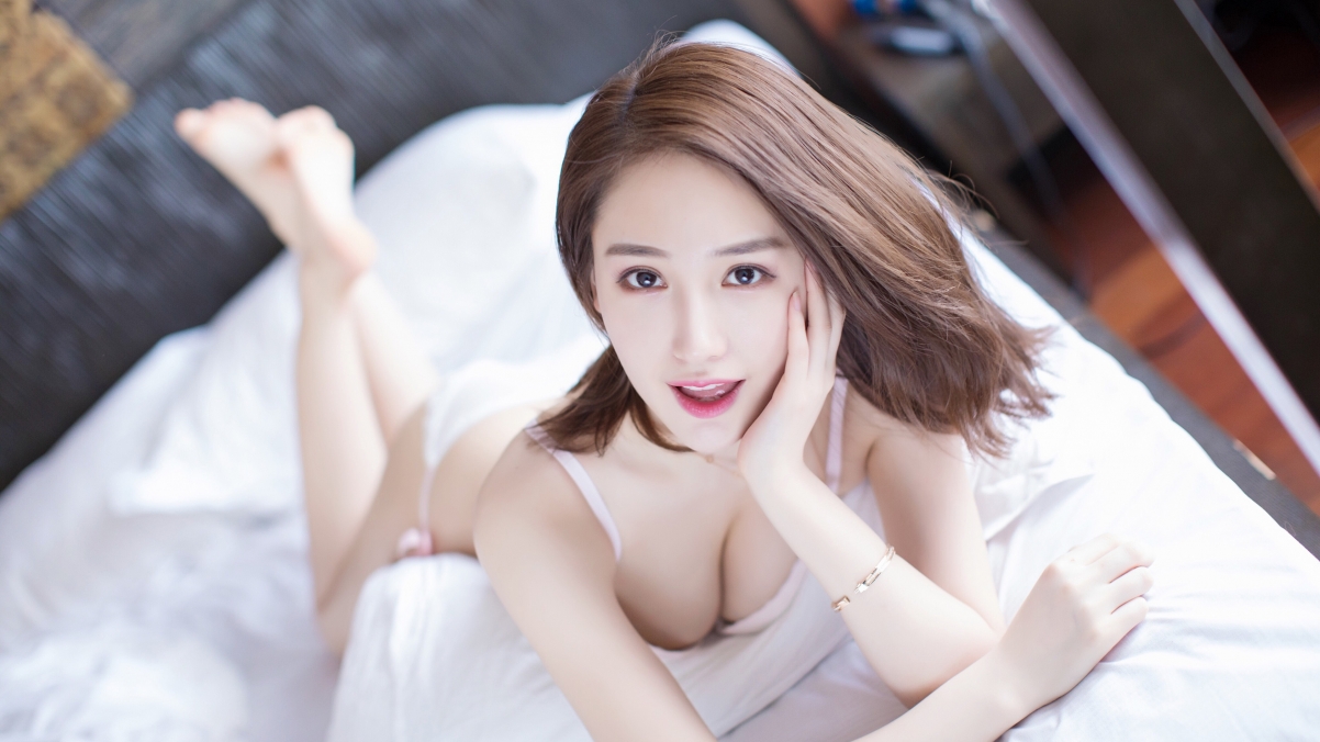 漂亮女神 刘奕宁4K美女壁纸.jpg